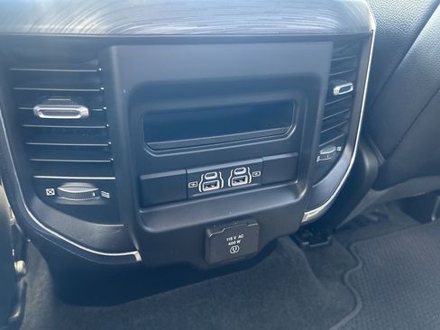 Used 2023 RAM 1500 Laramie image 33