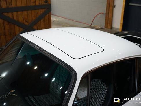 Used 1987 Porsche 911 Carrera RWD image 12