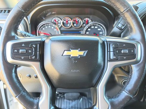 Used 2021 Chevrolet Silverado 1500 LT w/ Safety Package II AWD/4WD image 12