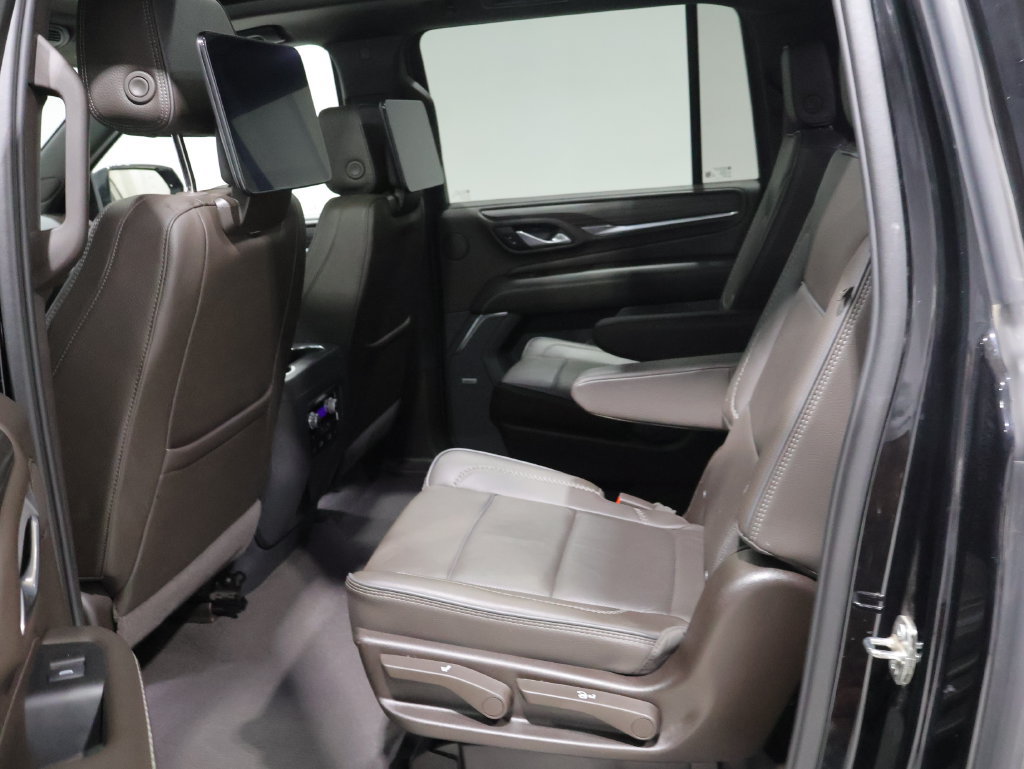 Used 2024 GMC Yukon XL Denali w/ Denali Reserve Package AWD/4WD image 17