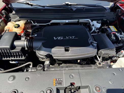 Used 2018 GMC Canyon SLE image 7