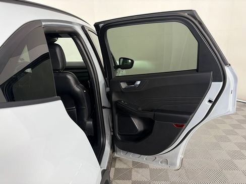 Used 2025 Ford Escape ST-Line Select image 28