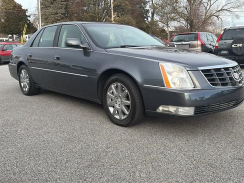 Used 2010 Cadillac DTS Premium image 8