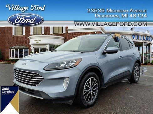 Certified 2022 Ford Escape Titanium image 1