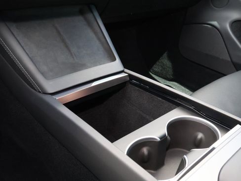 Used 2025 Tesla Model 3 Long Range image 21