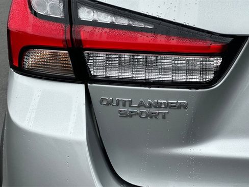 Used 2025 Mitsubishi Outlander Sport ES image 31