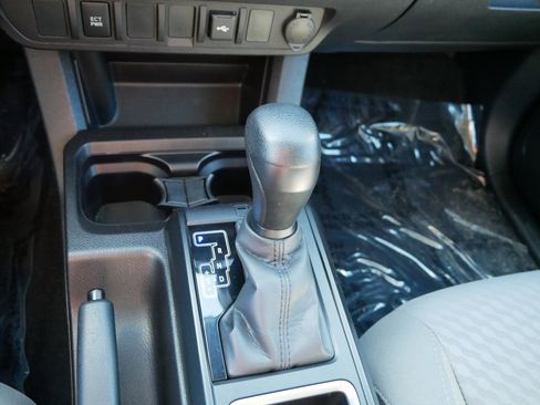 Used 2022 Toyota Tacoma SR image 24