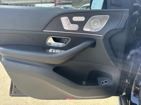 Used 2022 Mercedes-Benz GLS 450 4MATIC image 19