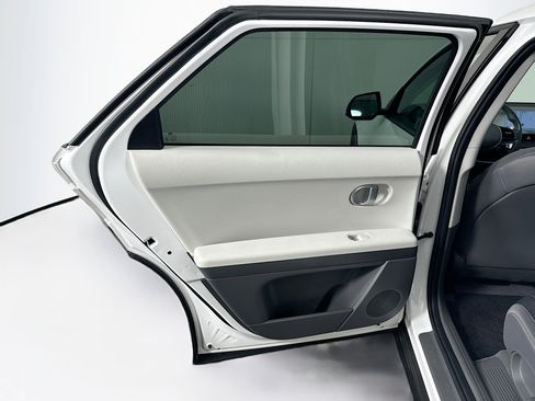 Used 2024 Hyundai Ioniq 5 SEL image 26