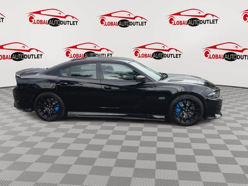Used 2019 Dodge Charger Scat Pack w/ Dynamics Package RWD image 2