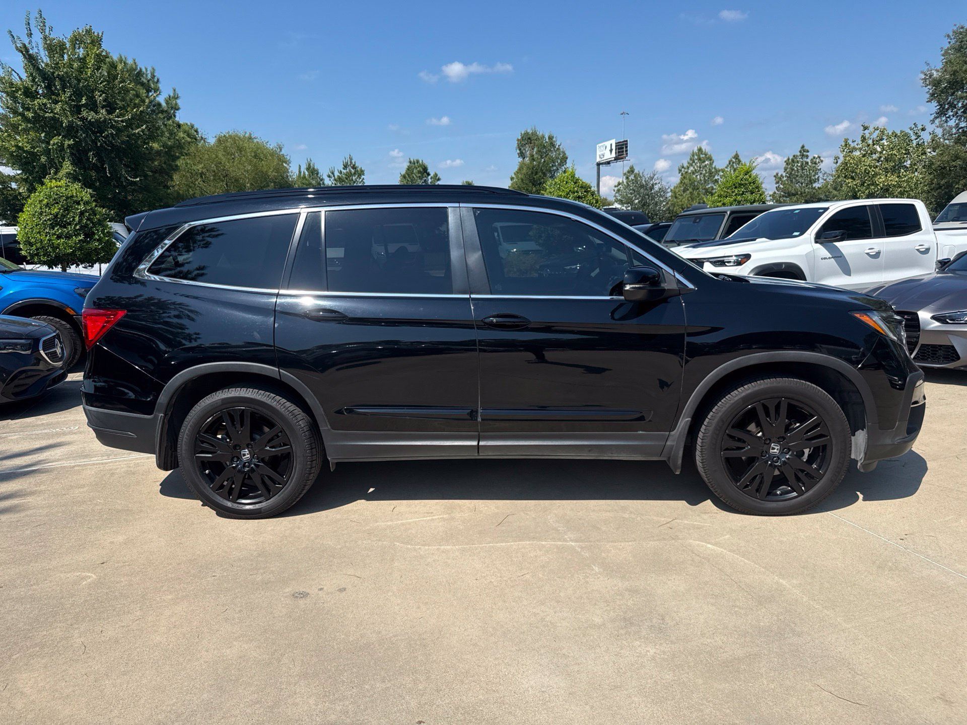Used 2021 Honda Pilot Special Edition image 3