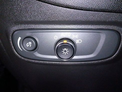 Used 2022 Chevrolet Equinox LT image 16