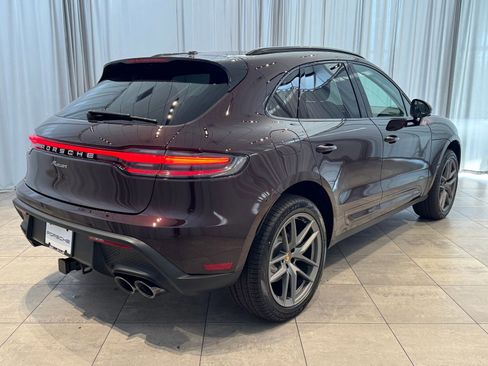Used 2025 Porsche Macan image 9