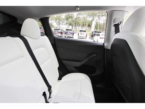 Used 2023 Tesla Model Y Long Range AWD/4WD image 13