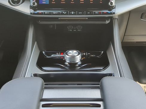 New 2026 Jeep Grand Wagoneer 2WD image 17