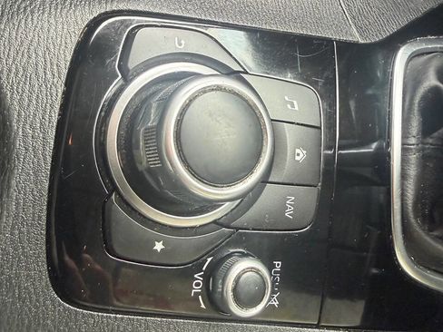 Used 2015 MAZDA MAZDA3 i Sport FWD image 22