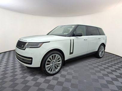 New 2025 Land Rover Range Rover Long Wheelbase SE