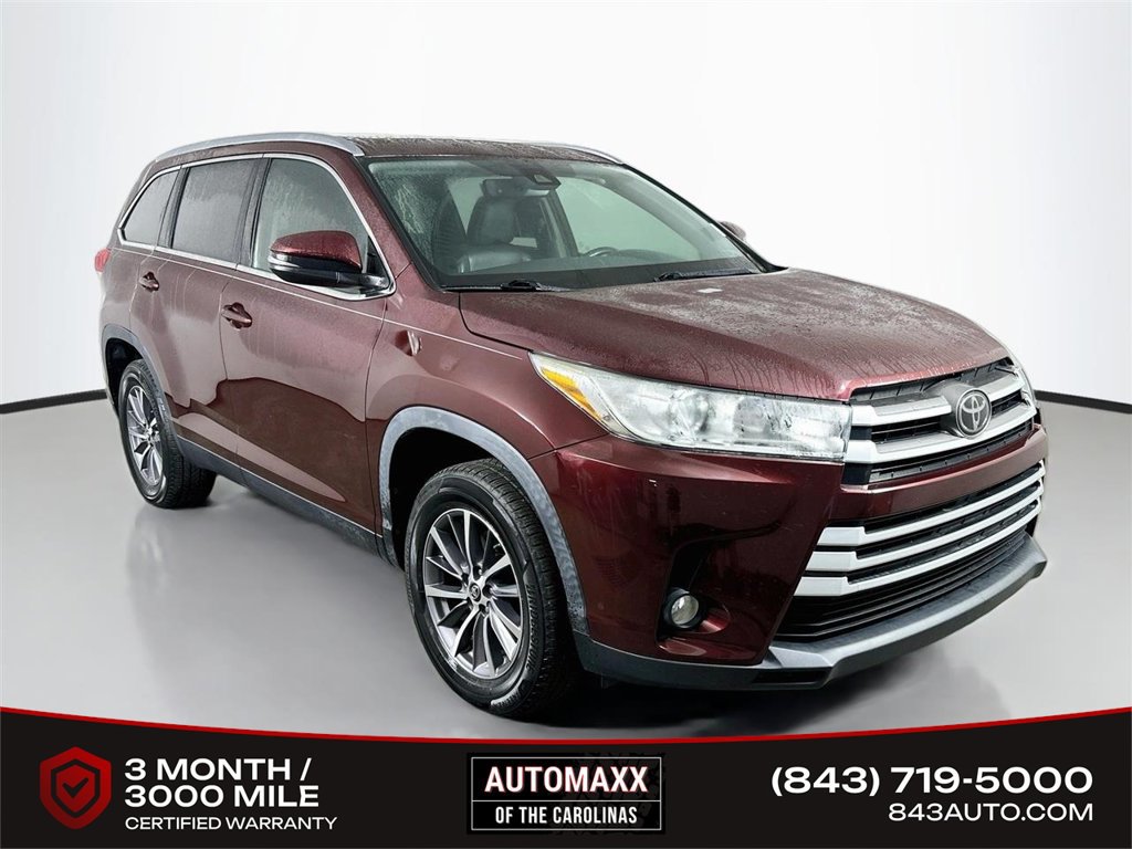 Used 2019 Toyota Highlander XLE FWD image 1