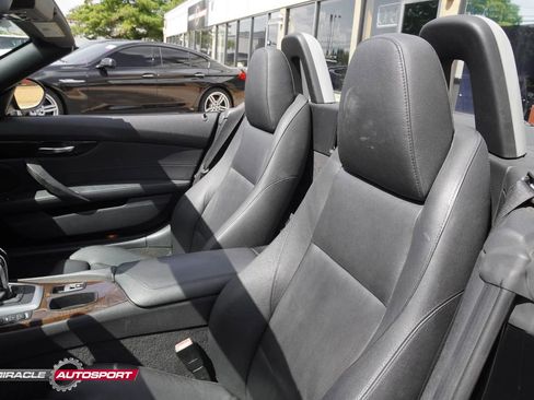 Used 2011 BMW Z4 sDrive35i image 19