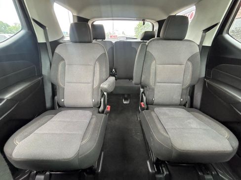 Used 2020 Chevrolet Traverse LT FWD image 22