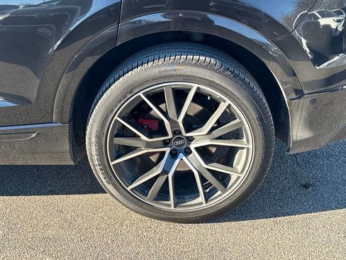 Used 2021 Audi Q8 Premium Plus w/ Premium Plus Package image 39