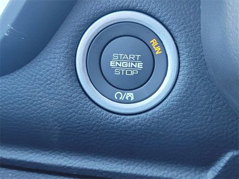 New 2026 RAM 1500 4x4 Crew Cab image 23