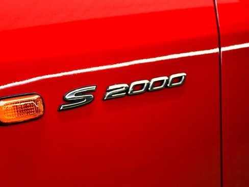 Used 2005 Honda S2000 image 11