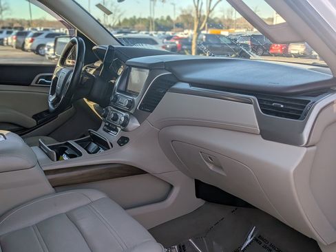 Used 2020 GMC Yukon Denali w/ Denali Premium Package image 22