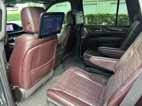 Used 2022 Cadillac Escalade Sport Platinum image 22