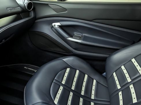 Used 2021 Ferrari F8 Tributo RWD image 39