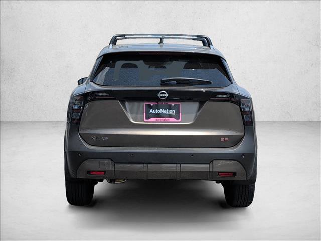 Used 2025 Nissan Kicks SR w/ Illumination Package FWD image 6