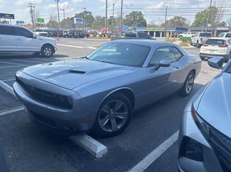 Used 2018 Dodge Challenger SXT video 1
