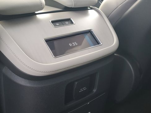 New 2025 Lincoln Navigator Reserve image 29