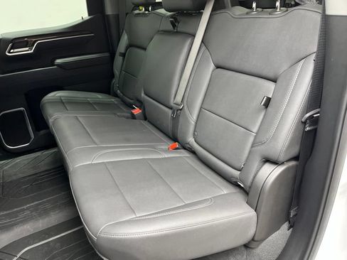 Used 2025 Chevrolet Silverado 1500 LT w/ Safety Package AWD/4WD image 21