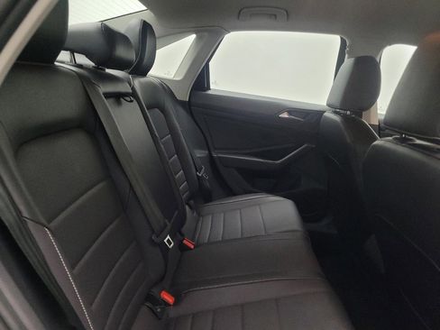 Used 2024 Volkswagen Jetta SE image 19