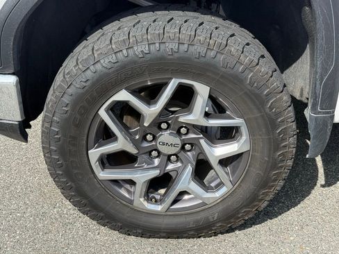 Used 2022 GMC Sierra 1500 SLT w/ SLT Premium Plus Package image 11