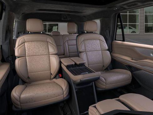 New 2025 Lincoln Navigator Black Label image 17