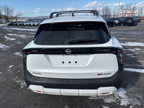 New 2026 Nissan Kicks SR w/ Cold Weather Package image 6