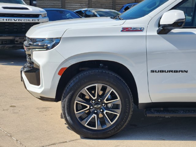 Used 2022 Chevrolet Suburban Z71 w/ Luxury Package AWD/4WD image 16