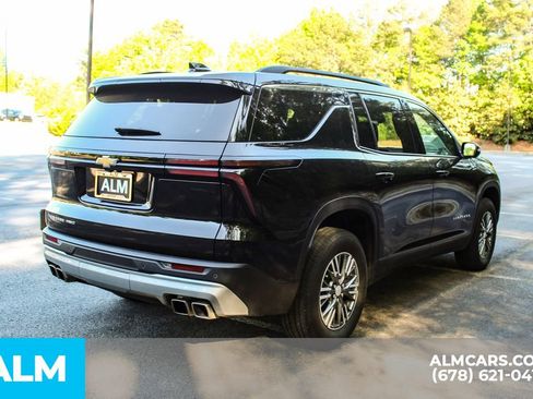 Used 2025 Chevrolet Traverse LT AWD/4WD image 6