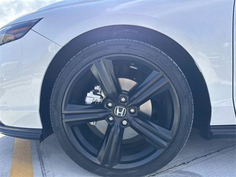 Used 2023 Honda Accord Sport image 4