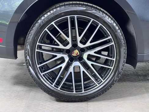 Certified 2026 Porsche Macan Turbo AWD/4WD image 12