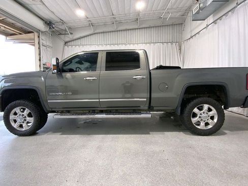 Used 2017 GMC Sierra 2500 Denali w/ Duramax Plus Package AWD/4WD image 26