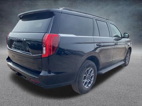 Used 2025 Ford Expedition Active AWD/4WD image 8