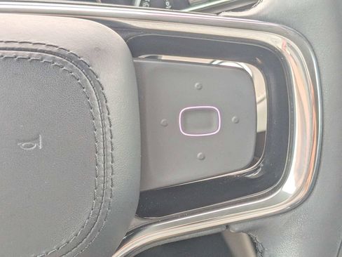 Used 2025 Lincoln Nautilus Premier AWD/4WD image 29