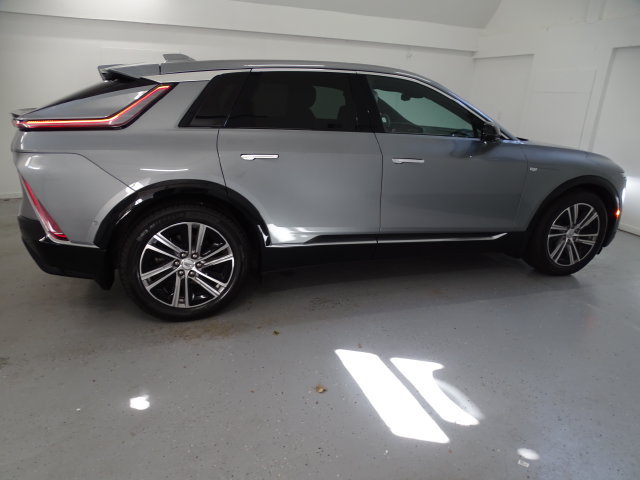 Certified 2024 Cadillac Lyriq Luxury w/ LPO, Floor Liner Package AWD/4WD image 22