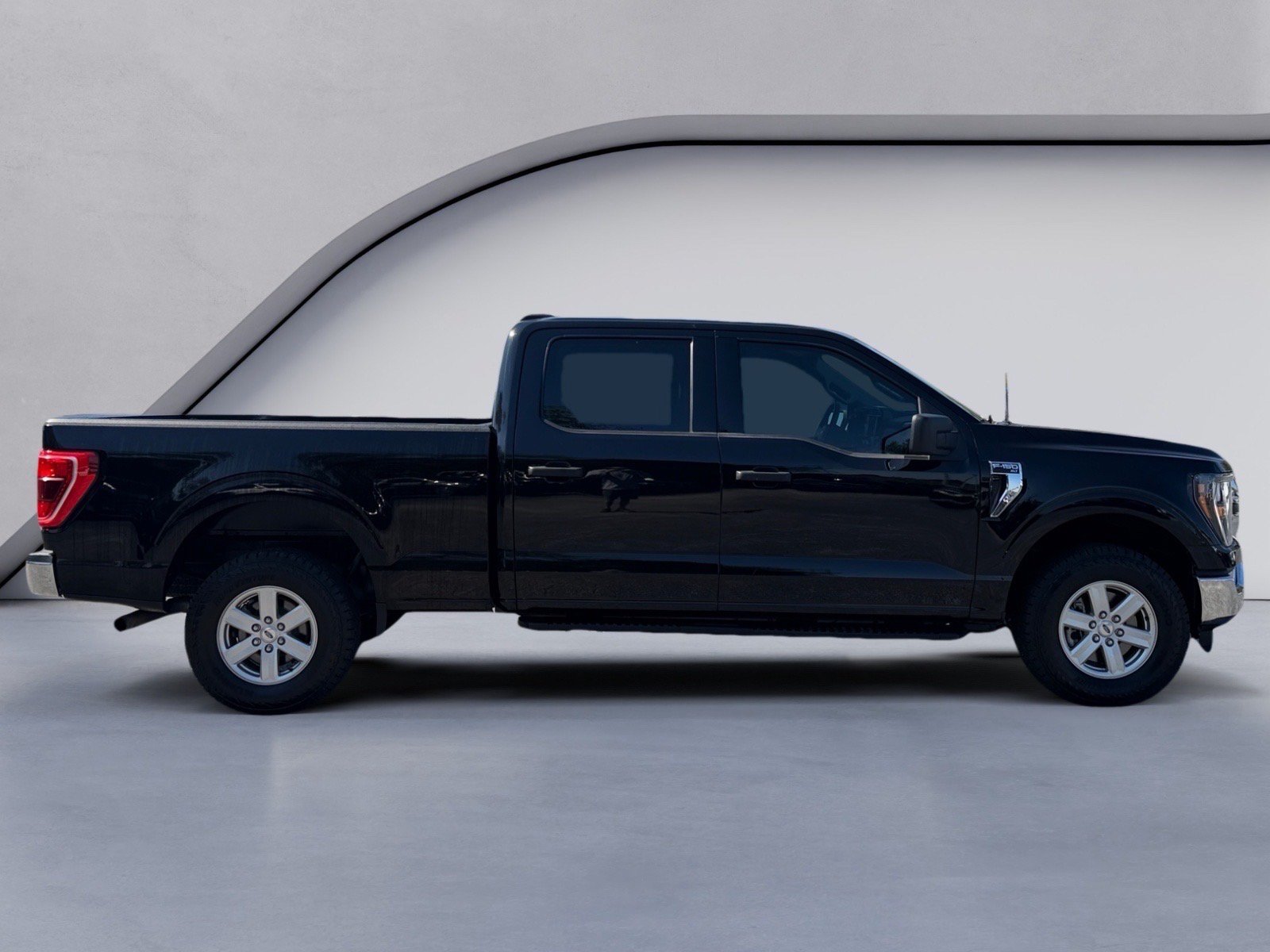 Used 2023 Ford F150 XLT w/ Equipment Group 301A Mid AWD/4WD image 6