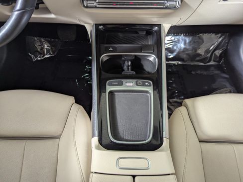 Used 2025 Mercedes-Benz GLB 250 image 20