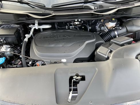 New 2026 Honda Odyssey Touring image 14