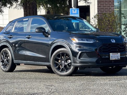 Used 2023 Honda HR-V Sport image 2